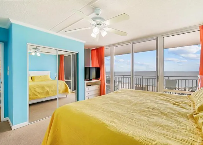 Carousel Apartment *